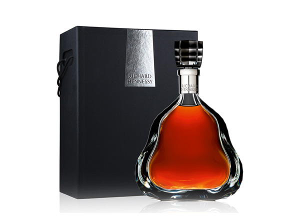 黄冈收购轩尼诗李察XO回收Hennessy洋酒干邑白兰地700ml